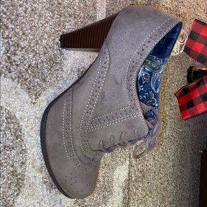 Grey oxford booties